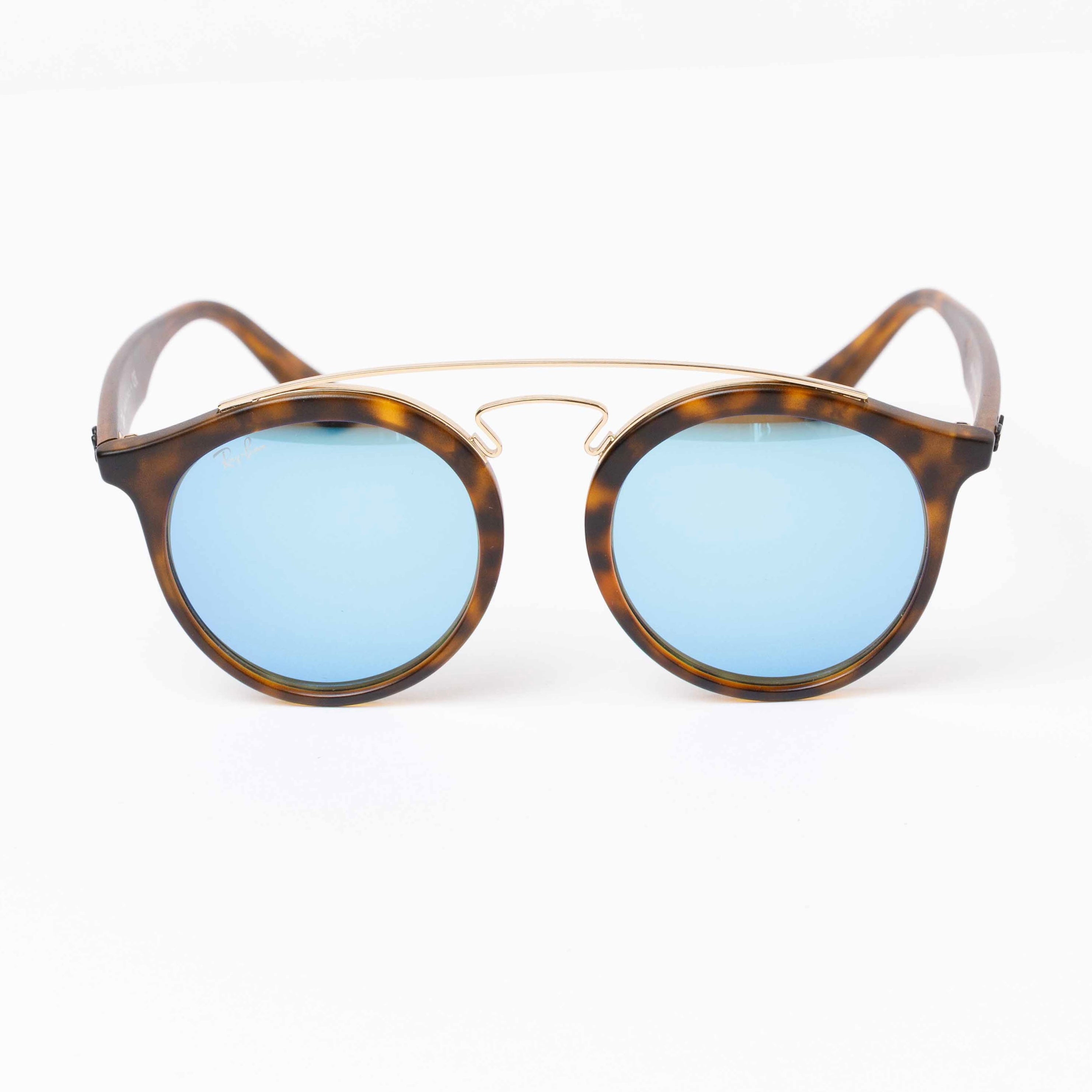 4256
